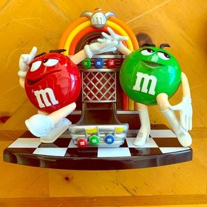 VINTAGE M&M JUKEBOX CANDY DISPENSER COLLECTIBLE